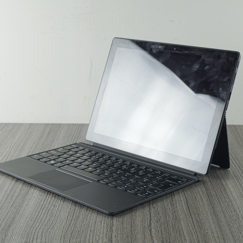 Lenovo Ideapad Miix 520/720/Core i5/2K Resolusi/Laptop 2 in 1