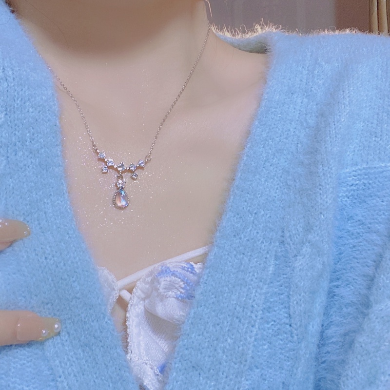 Kami Bunga Elegan Bersinar Berlian Imitasi Tetesan Air Liontin Kalung Untuk Wanita Gadis Korea Berkilau Kecantikan Air Mata Pesona Kalung Untuk Pacar Fashion Tulang Selangka Rantai Perhiasan