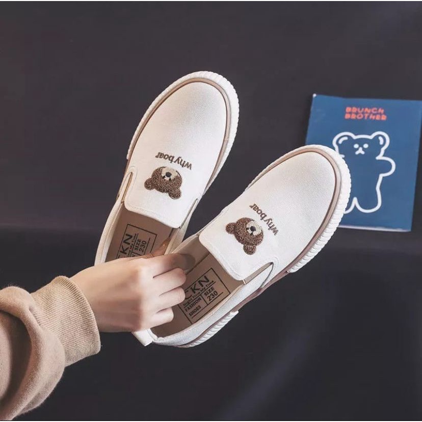 sepatu wanita slip on korean bear trendii!!