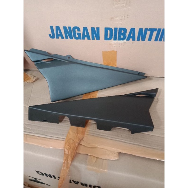 Cover tutup aki accu box bok aki accu YAMAHA VIXION NEW 2012 - 2016 Kualitas terjamin merk narita ta