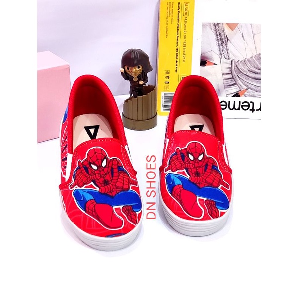 Sepatu Anak Laki Laki Sepatu Formal Anak Sepatu Anak Pria Slip On Anak Karakter Spiderman merah New Murah Keren