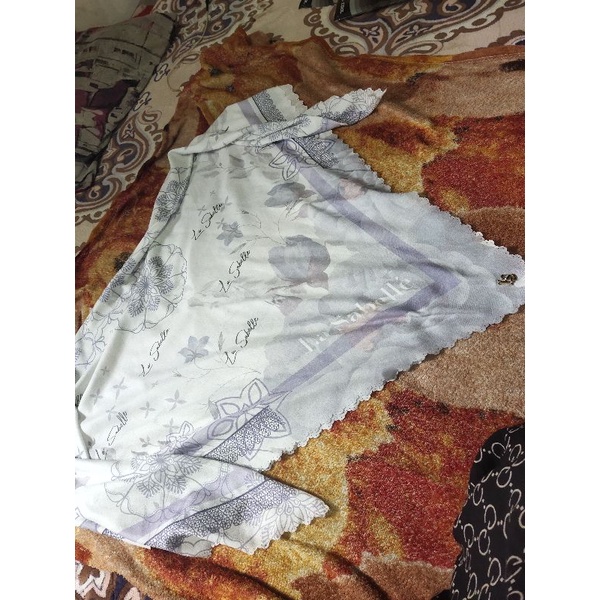 Preloved La Sabelle  Hawa White