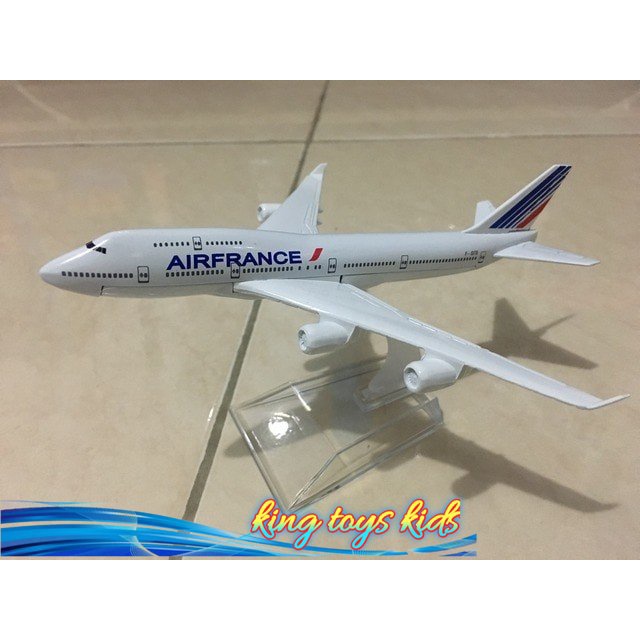 LARIS / Miniatur Diecast Pesawat Terbang AIRFRANCE Bahan Besi