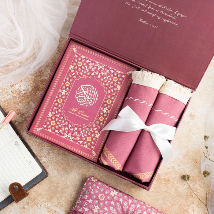 {FamilyStore} Sajadah Travel dan Al-Quran Serimpu Zanym Rose Diskon