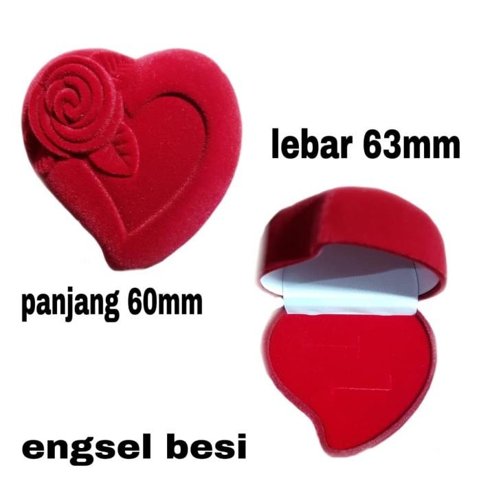 

Tempat Cincin Model Mawar Love 064