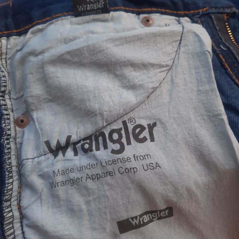 Celana panjang jeans Pria Reguler basic. bukan Slim