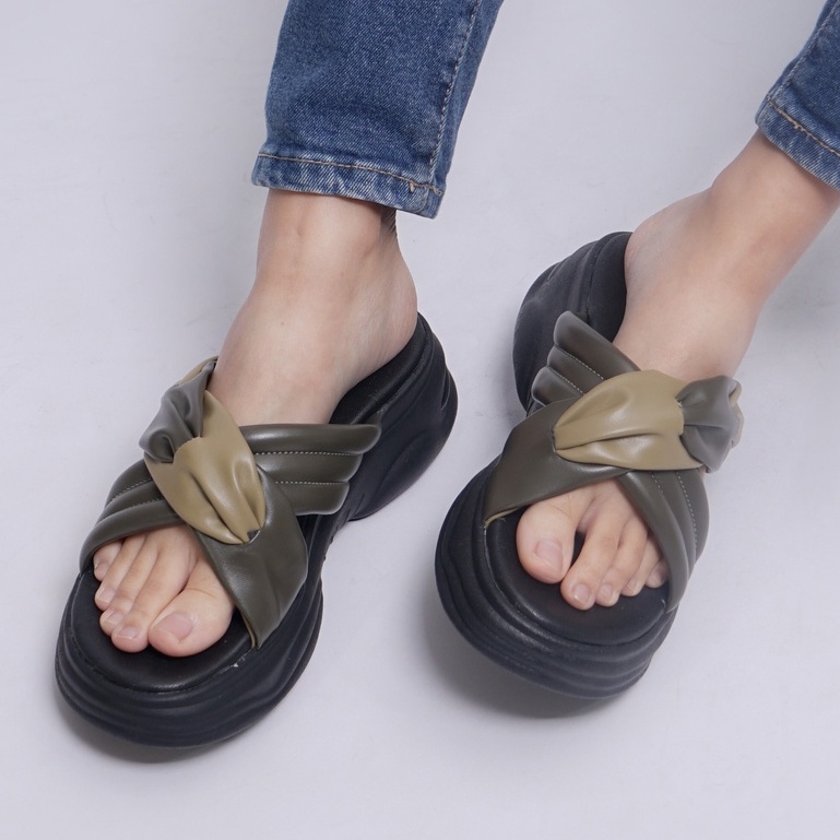 Dunkenstock ROSSA Sandal Wedges Wanita Kekinian Sendal Slop Cewek Hak Platform Casual Terbaru