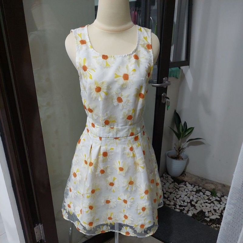 Dress wanita Bunga bunga INGNI