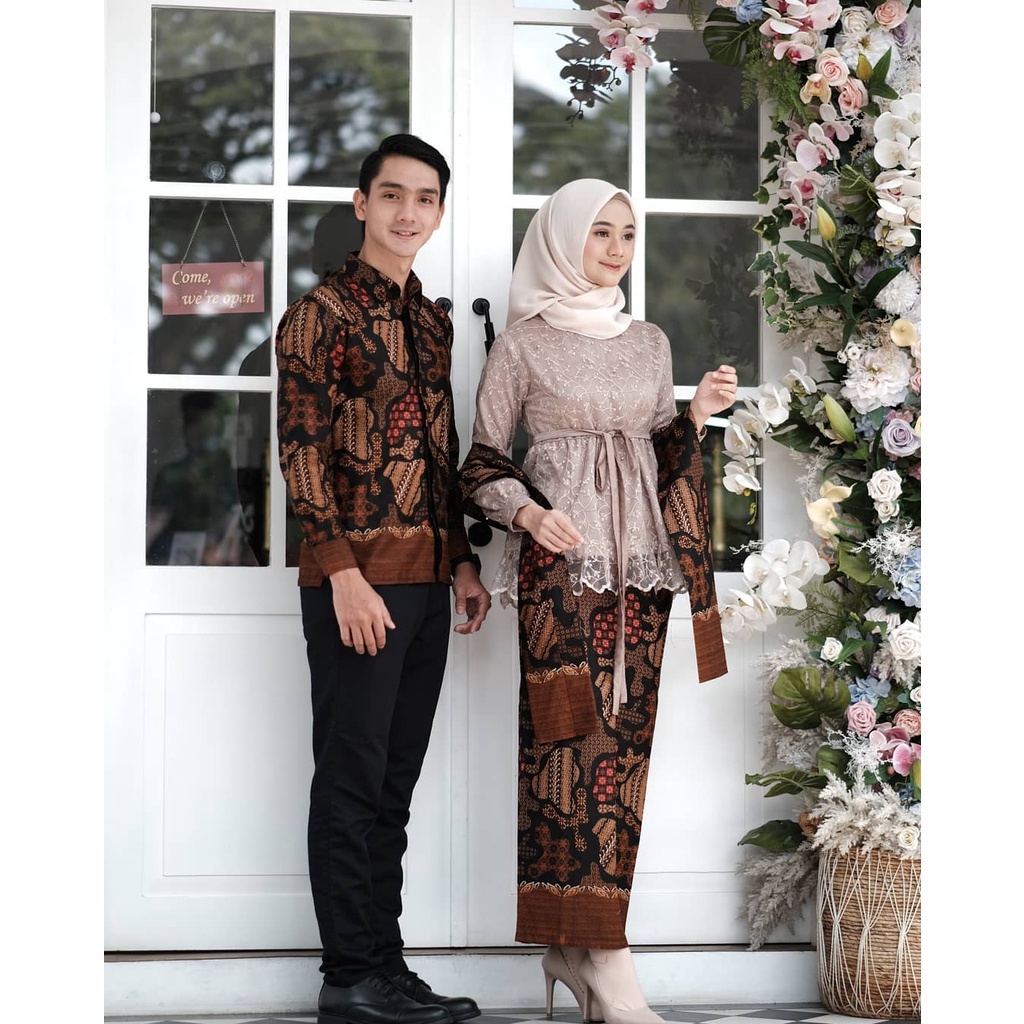 BAJU COUPLE KEBAYA BROKAT KONDANGAN TUNANGAN KAPEL AKITA WIDBATIK UWIKBATIK