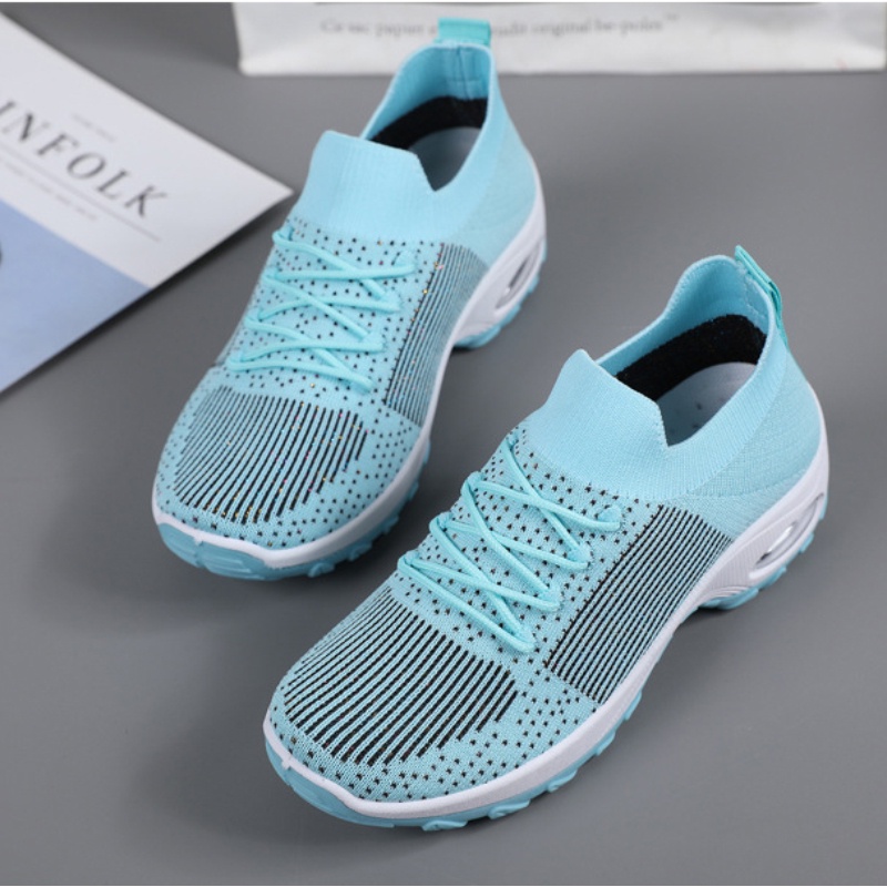 Sepatu Sneakers Wanita Slipon Simple Trendy - 518