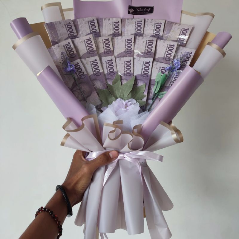 Buket bouquet wisuda pernikahan ulang tahun dan acara besar bisa request warna dan tambah kartu ucapan