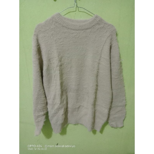 Sweater bulu preloved