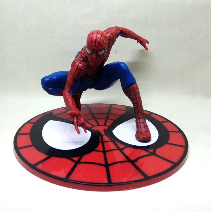 ACTION FIGURE SPIDERMAN BAZE STATUE