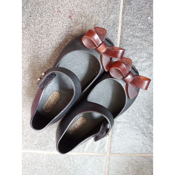 Preloved Mini Melissa Sepatu Hitam sz EUR 22/23