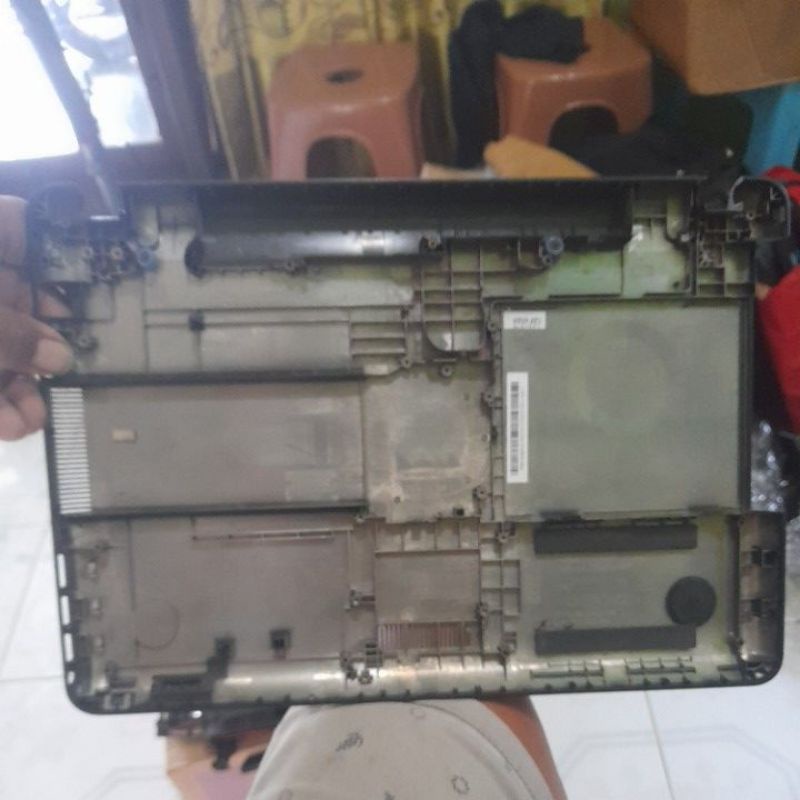 casing bawah asus x441U