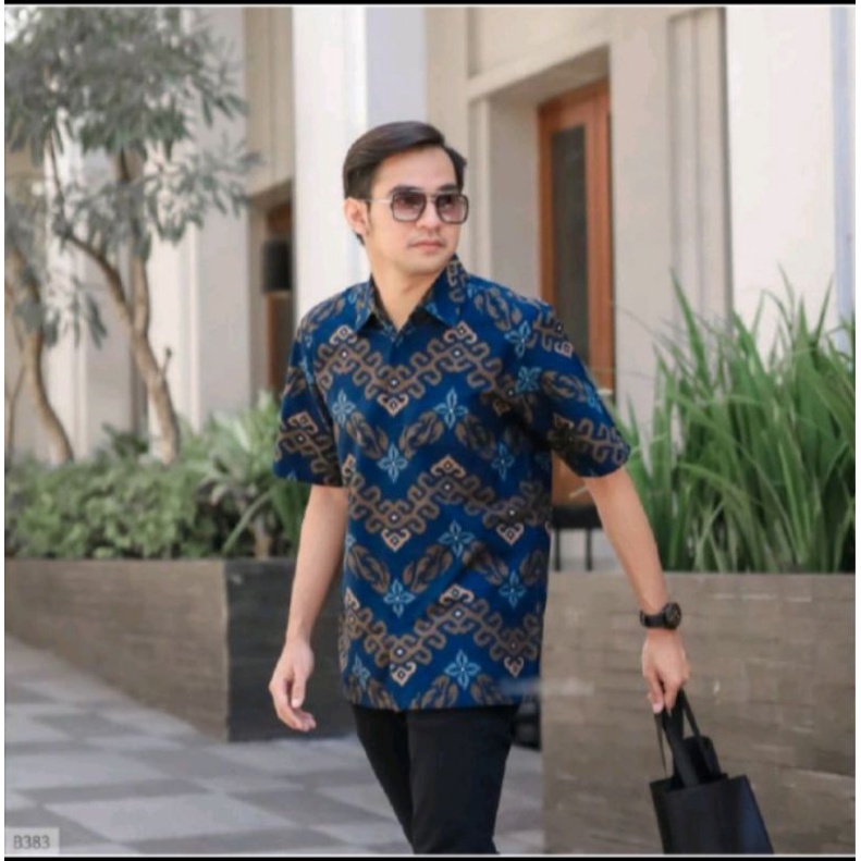 Kemeja Batik Pria Lengan Pendek Motif Zigzag Navy Terbaru