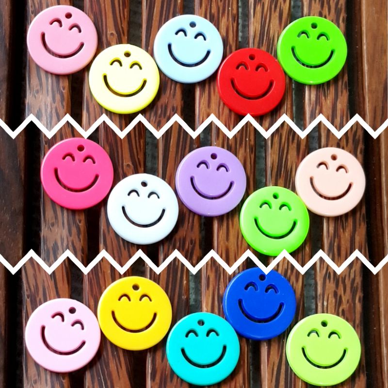 24 biji Mote Liontin Smiley 2cm campur warna Klik Variasi