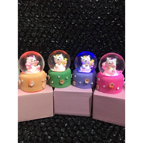 bola kristal salju lampu snowball  kado dgn karakter cat kucing hokki keberuntungan