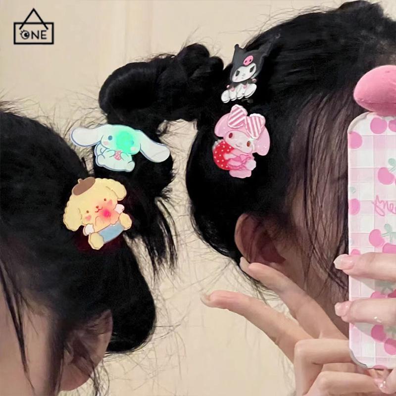 COD❤️Jepit Rambut Sanrio Led Nyala Lampu Menyala Kartun Jepitan Hairpin Cinnamoroll Anjing Kucing Bebek Bill Clip Aksesoris Rambut Poni Lucu Bercahaya