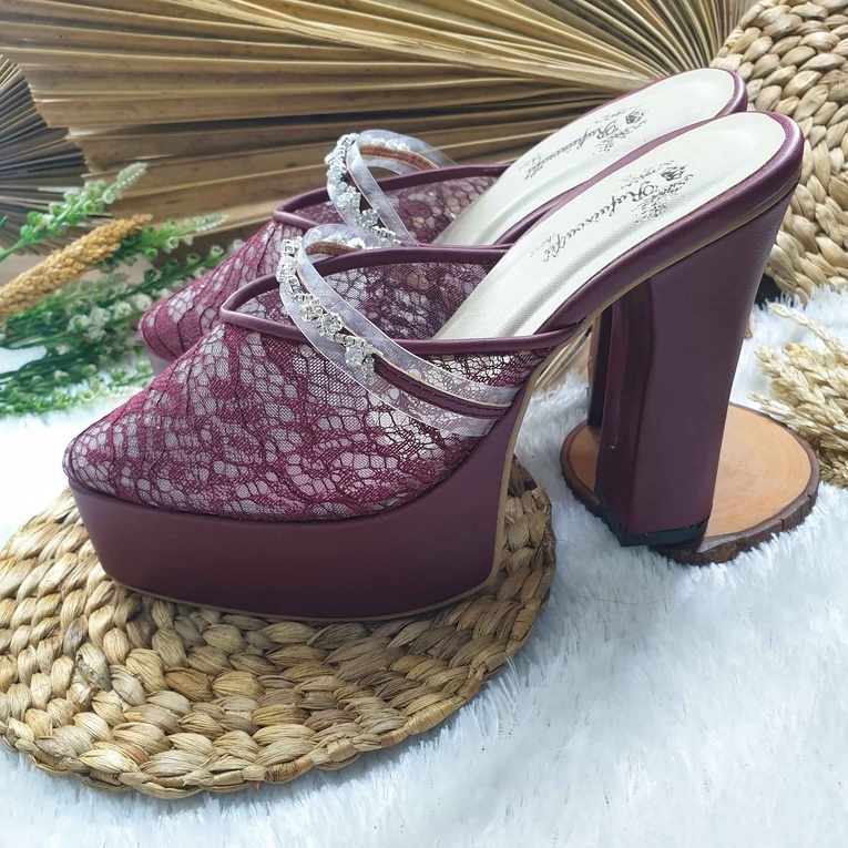 sepatu wanita azwa burgundy tinggi 12cm tahu