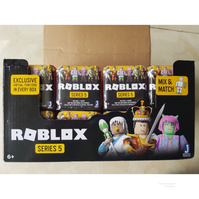 Roblox Mystery Figures Series 5 Red Celebrity Garnet Edition Satuan #Original