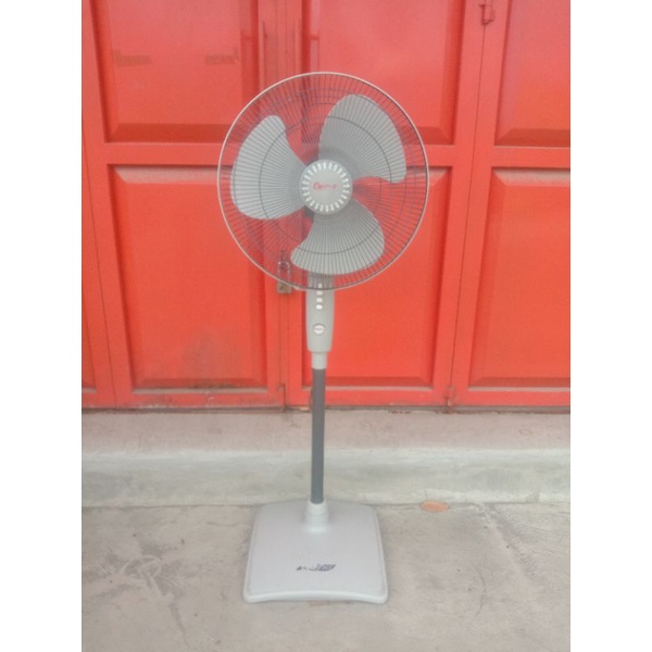 COSMOS KIPAS ANGIN BERDIRI 16 INCH bekas