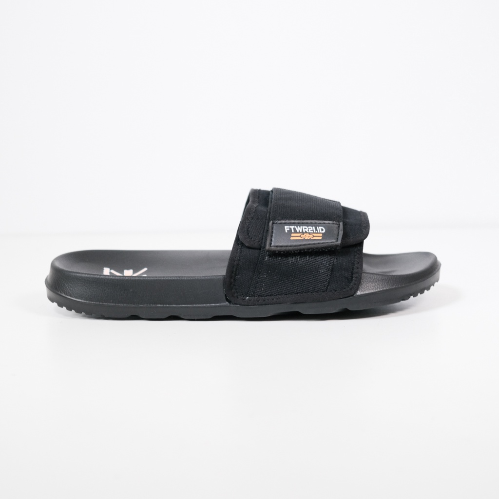 Footwear21.id - Quincy Full Black  | Slippers | Sandal Pria | Slide Slip on | Sendal Anti Licin Ringan Selop  | Sandal Murah