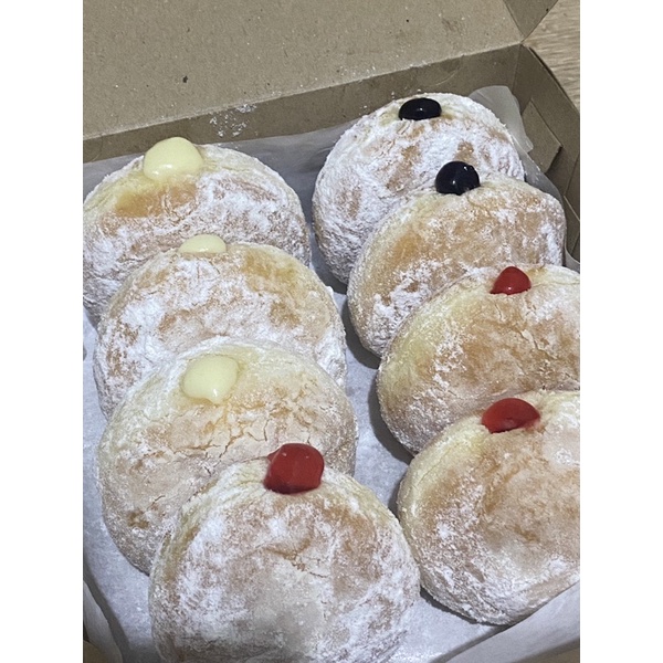 

donat bomboloni isi 12 (khusus grab)