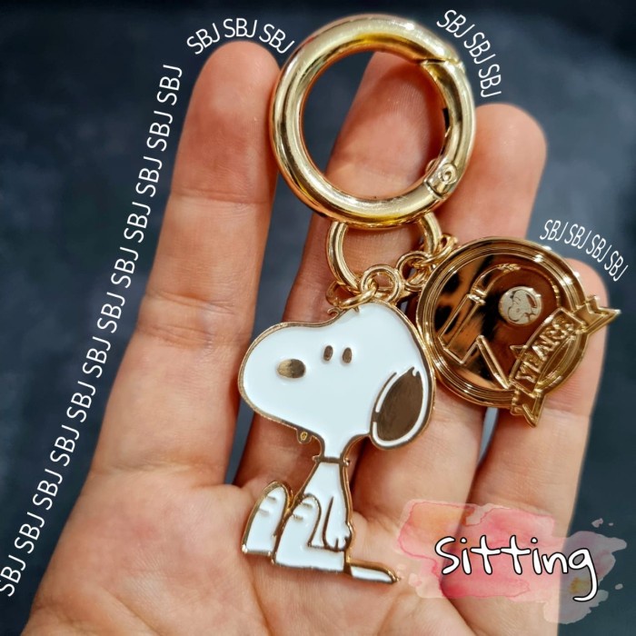 ✨SALE✨ Gantungan kunci aksesoris Tas keychain Snoopy Peanuts Original - Sitting