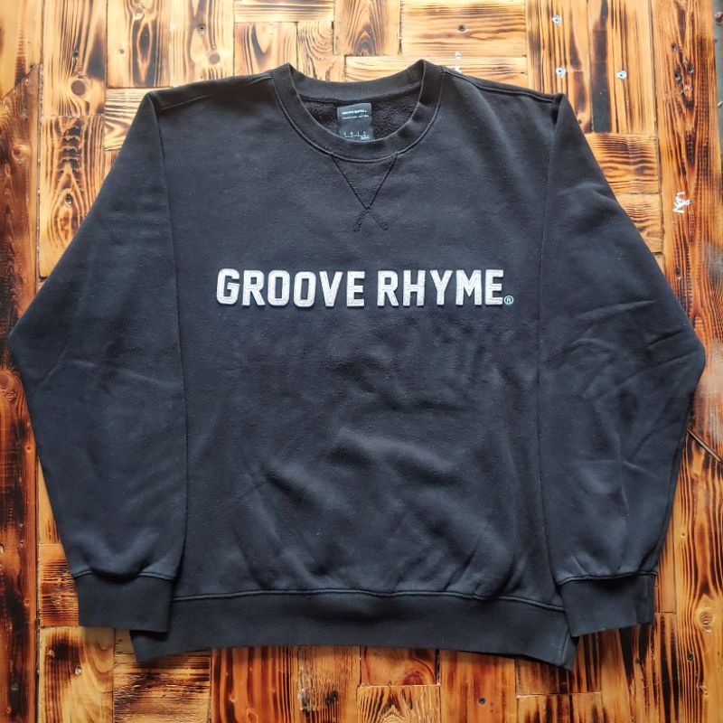 groove rhyme crewneck