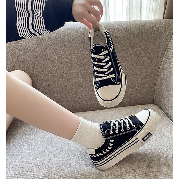 AVANCEID 1826 Sepatu Sneakers Wanita Canvas Kerja Sekolah Fashion Korea Hitam Cream Import