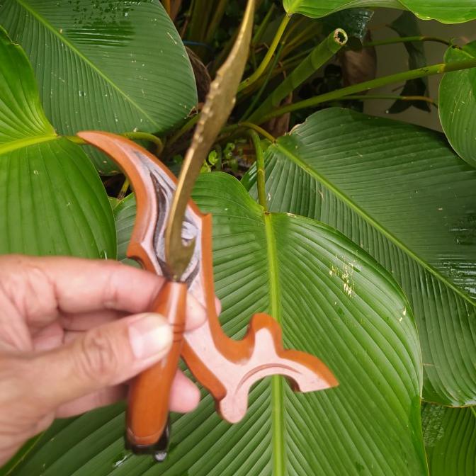 Kujang Kuningan Kecil Ukir