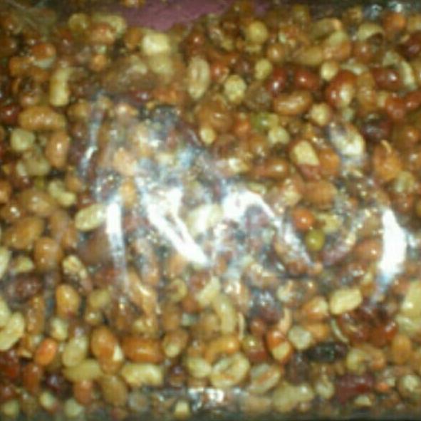 

ゖ゚ Kacang otok khas madura *netto 500 gr*