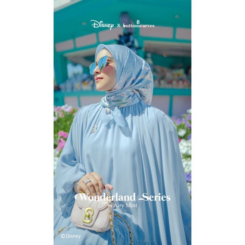 Preloved Buttonscarves Alice In Wonderland