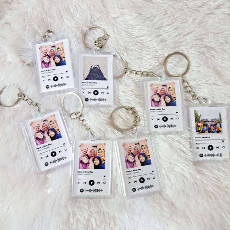 CUSTOM GANCI GANTUNGAN KUNCI DUA SISI  SPOTIFY POLAROID KEYCHAIN TIMBAL BALIK AKRILIK (FREE BOX) SOUVENIR KADO WISUDA ULTAH BIRTHDAY GRADUATION ANNIVERSARY GIFT BOX