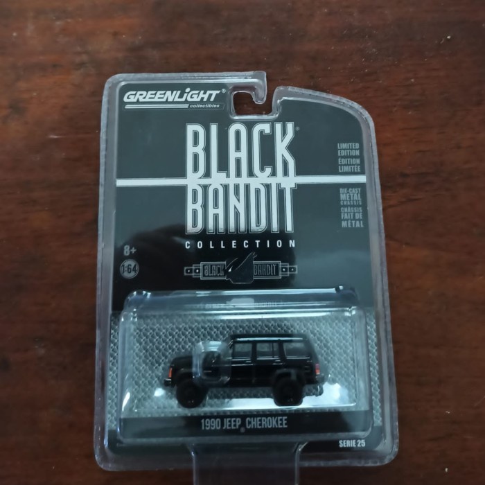 Greenlight Blavk Bandit Jeep Cherokee 1990 skala 1:64 BNIB
