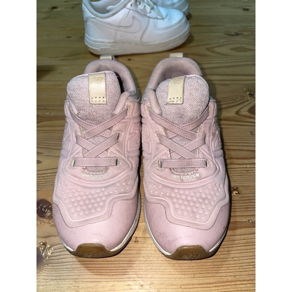 Preloved new balance fresh foam anak dusty pink size 26/15cm