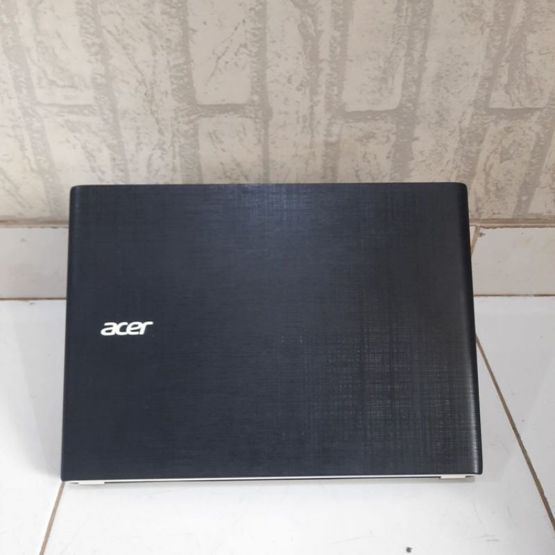 Laptop Acer Aspire E5-473G Cor i3-500UU Doble vga Nvdia Geforce 920MX 2GB Ram 4GB HDD 500GB Gaming