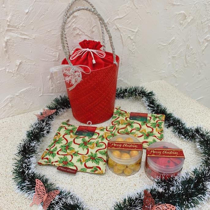 

Hampers Parcel Natal / Kado Natal / Christmas Box - Festive Package