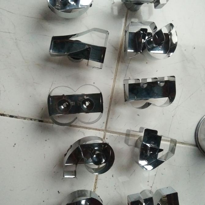 

cetakan donat huruf 0 sampe 9