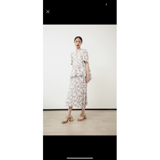 Preloved Duma Official, Top & Skirt