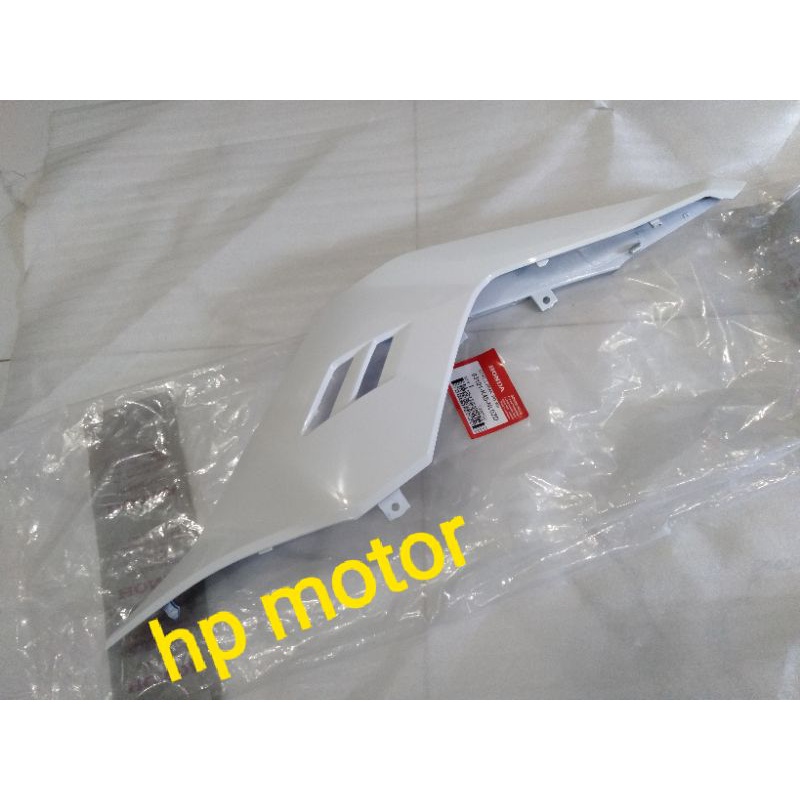 BODY BELAKANG KIRI CBR150R K45R PUTIH REPSOL 83121-K45-NL0ZD COVER BODY KIRI CBR150 CBR150R PUTIH OR