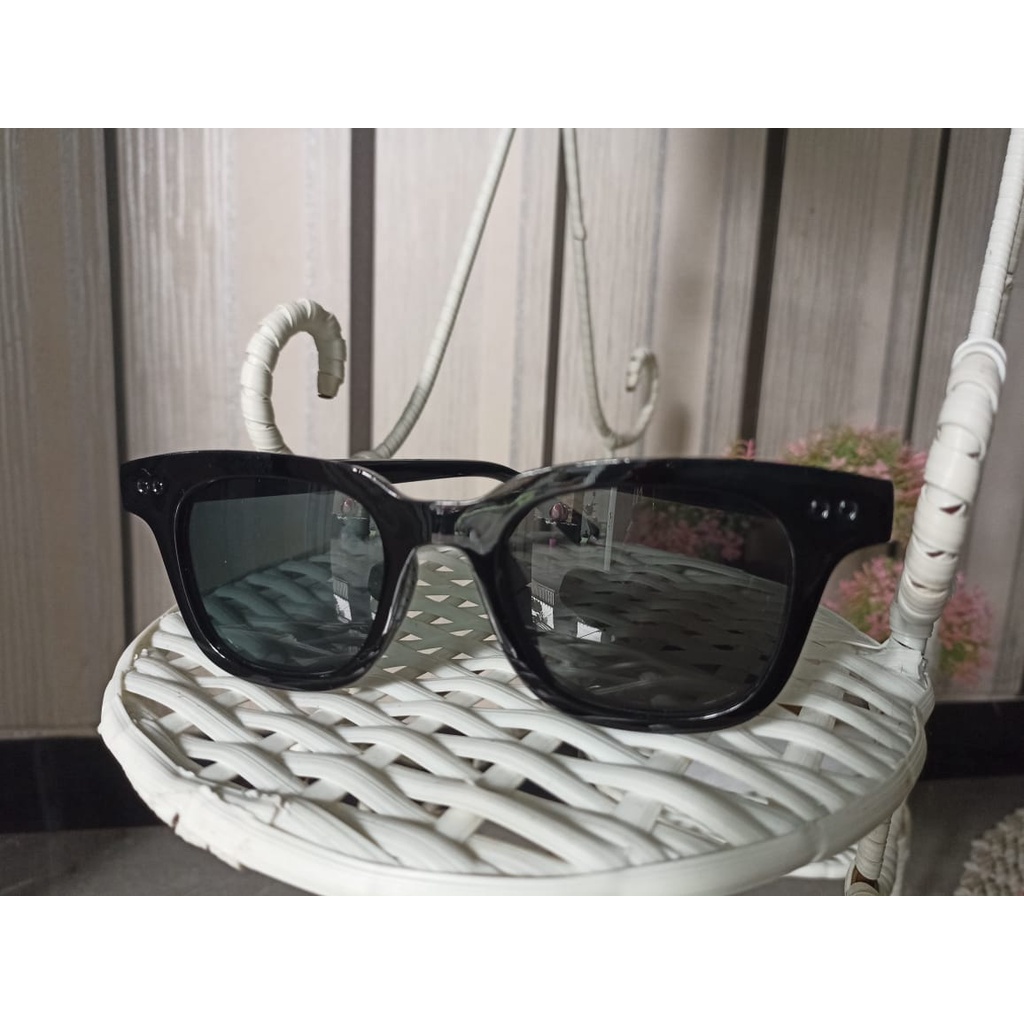Kacamata Hitam Wanita Pria Lensa Sunglasses Korean Fashion Small Candy Color Import-Hitam