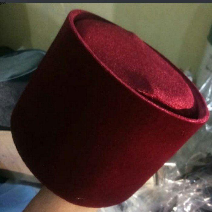Peci Kopiah Turki bludru marun tinggi 15 cm motif renda - 9