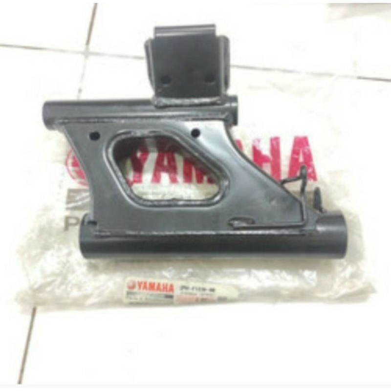 ENGINE MOUNTING 2PH-F1410-20 MIO GEAR 125 PART ORIGINAL YAMAHA