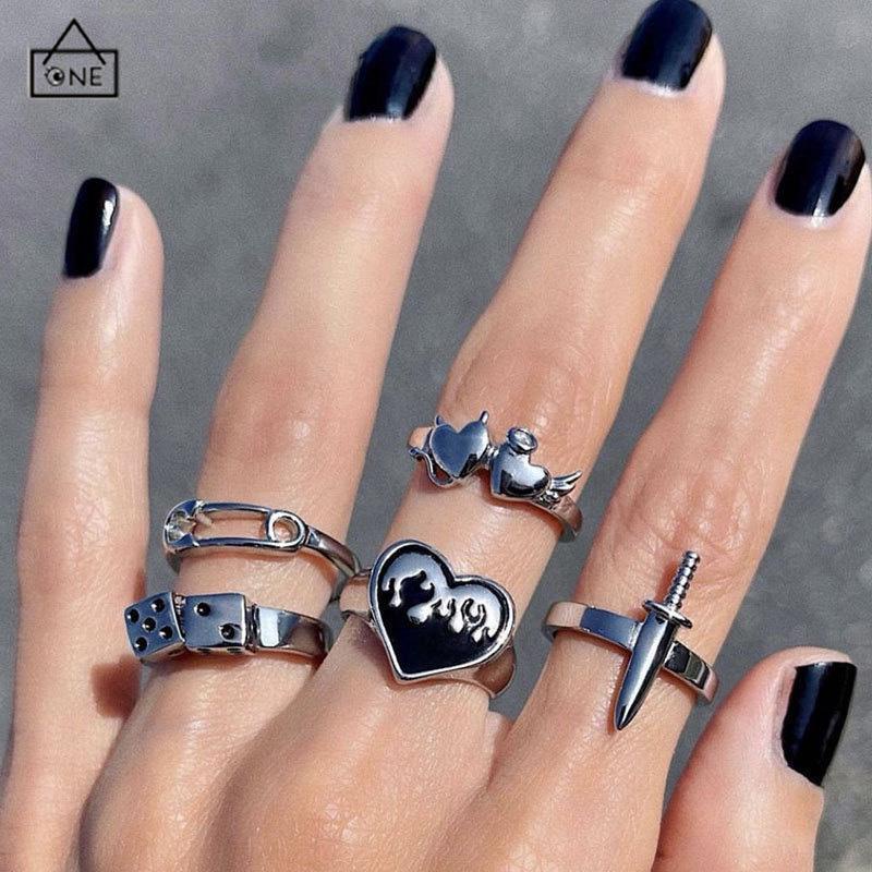 COD❤️Domingo Ring Alloy peniti dadu love pedang retro silver cincin wanita fashion korea 5 set-A.one