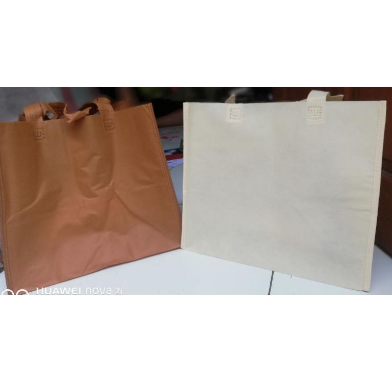 

[A-A8A ☛] Tas spunbond kotak uk 25x25 polos-berkualitas