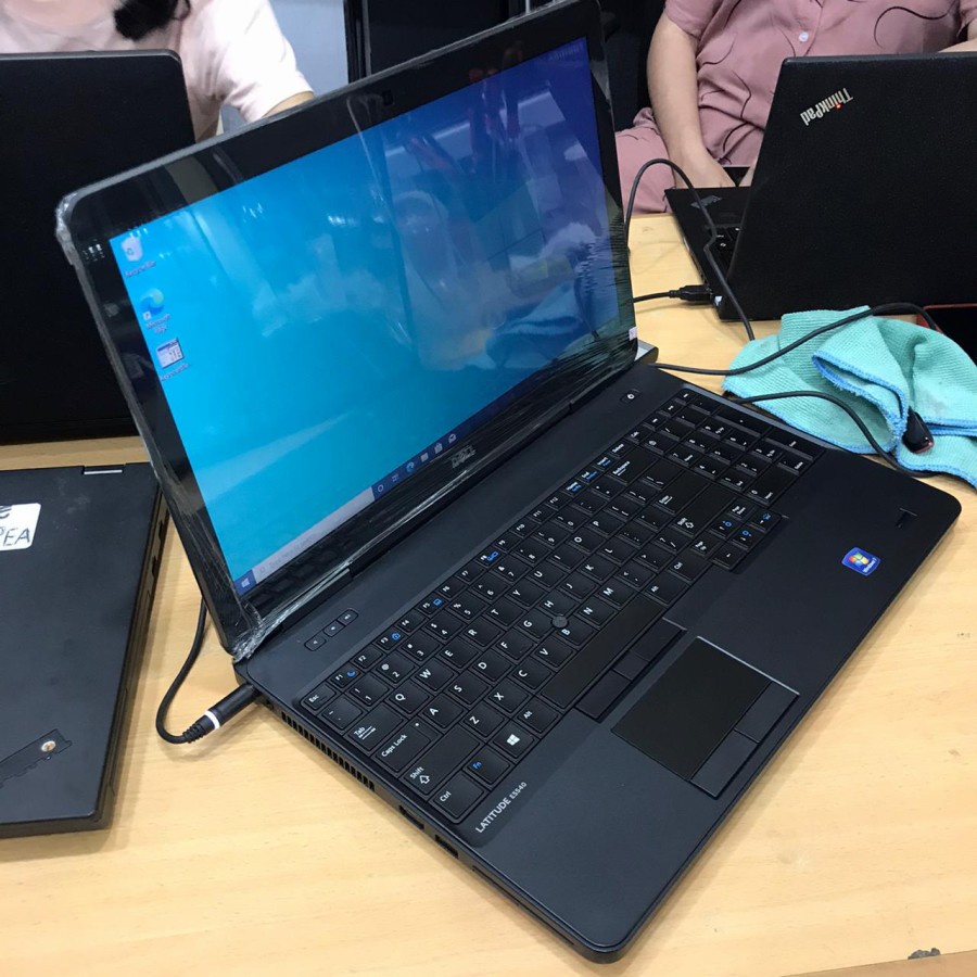 Laptop Dell Latitude E5540 ci7 Generasi 4TH SALE!!