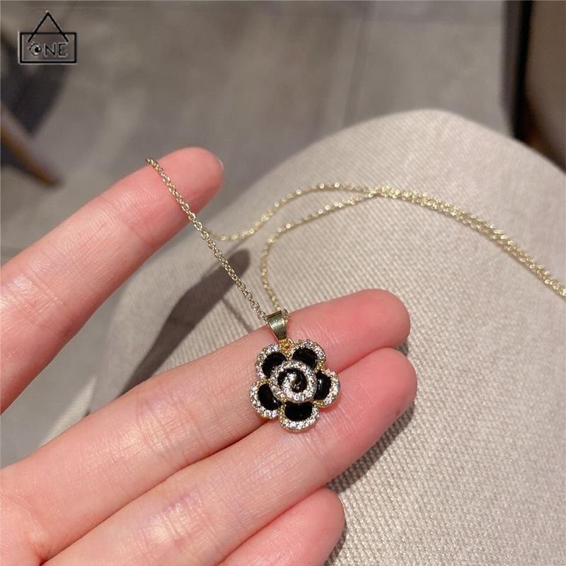 COD❤️Kalung Wanita Gaya Korea Makna Desain Camellia Liontin Rantai Selangka Untuk Perhiasan Wanita-A.one