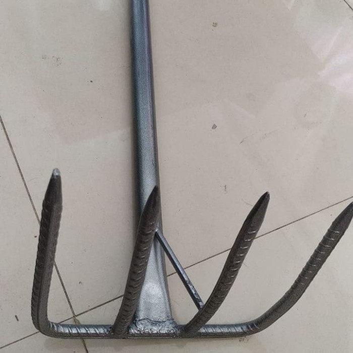 Cang Cangkul / Pacul Garpu / Pacul Jerami